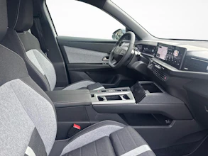 https://vehicle.imgix.net/4385886/82c395d0-893f-4817-9da2-14726ffb116e.jpg