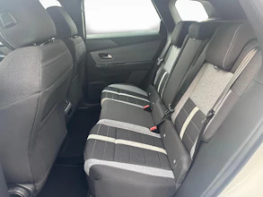 https://vehicle.imgix.net/4385886/b33184cd-f42b-49dc-af5e-ec2b3cfefcf0.jpg