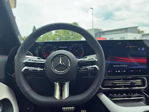 MERCEDES-BENZ CLA 220 4Matic AMG Line Shooting Brake