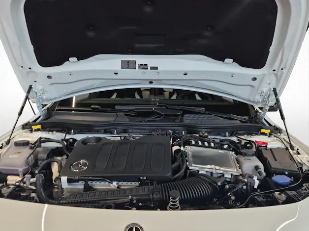 MERCEDES-BENZ CLA 220 4Matic AMG Line Shooting Brake