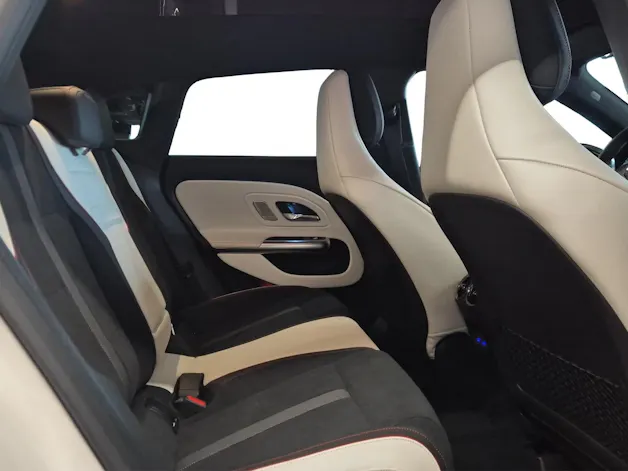 MERCEDES-BENZ CLA 220 4Matic AMG Line Shooting Brake