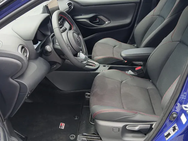 Toyota Yaris 1.5 VVT-i HSD GR Sport