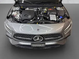 MERCEDES-BENZ A 200 AMG Line Night Star