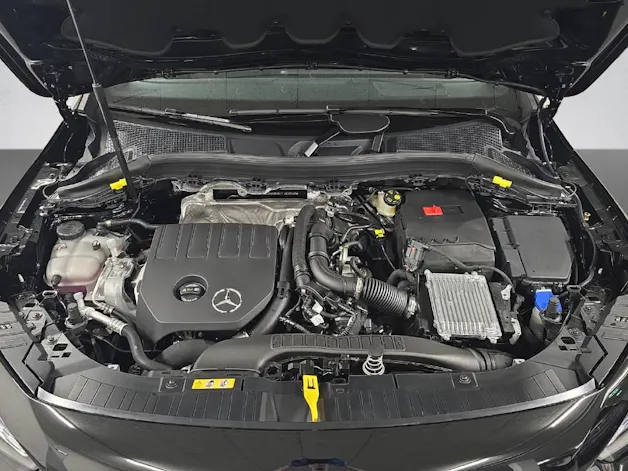 Mercedes-Benz GLA 200 AMG Line Night Star
