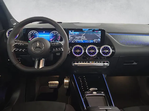 Mercedes-Benz GLA 200 AMG Line Night Star