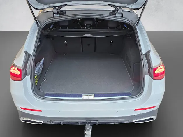 Mercedes-Benz E 220 d AMG Line 4Matic T-Modell