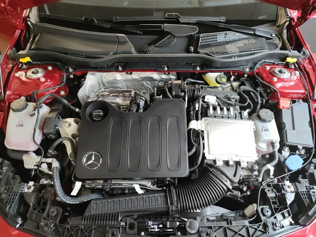 MERCEDES-BENZ CLA 220 AMG Line 4Matic