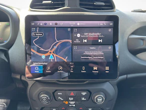 https://vehicle.imgix.net/4386020/7a7d1cad-518e-4fa0-8648-0dcc361da024.jpg