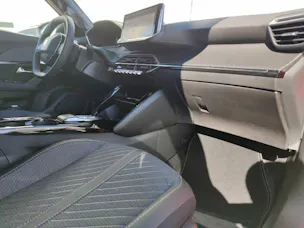Peugeot 2008 1.2 Hybrid 145 Allure