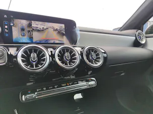 MERCEDES-BENZ A 250 AMG Line 4Matic