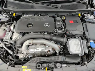 MERCEDES-BENZ A 250 AMG Line 4Matic