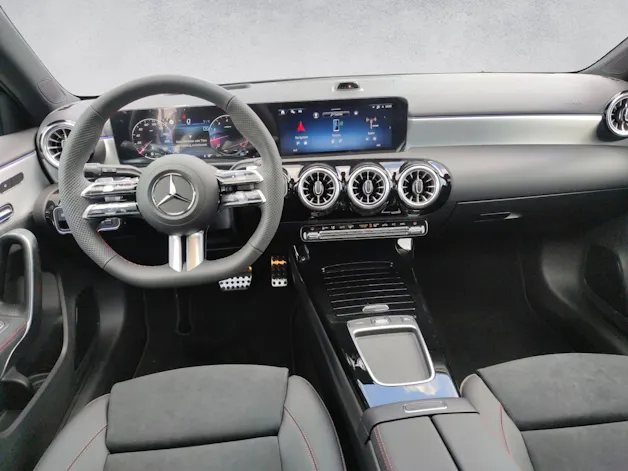MERCEDES-BENZ A 250 AMG Line 4Matic
