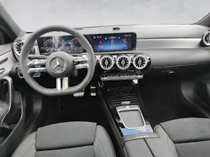 MERCEDES-BENZ A 250 AMG Line 4Matic