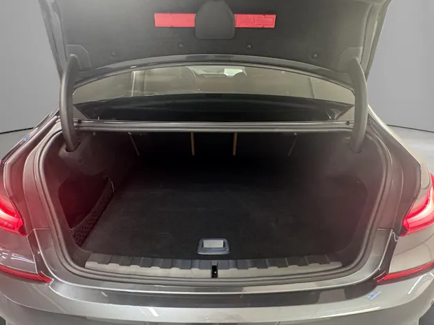 BMW 320e SAG