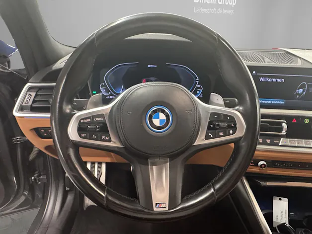 BMW 320e SAG