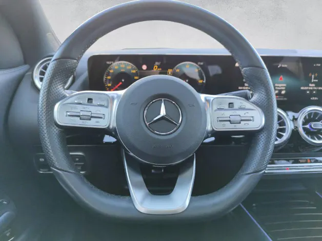 Mercedes-Benz EQA 350  AMG Line 4Matic Swiss Star