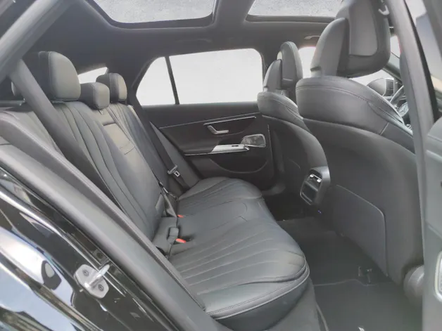 MERCEDES-BENZ E 300 de AMG Line 4Matic T-Modell