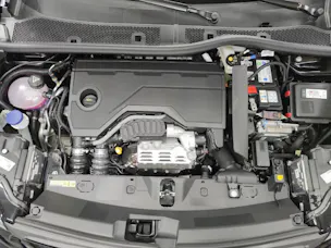 Peugeot 2008 1.2 Hybrid 145 GT