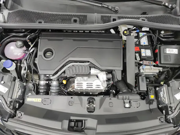 Peugeot 2008 1.2 Hybrid 145 GT