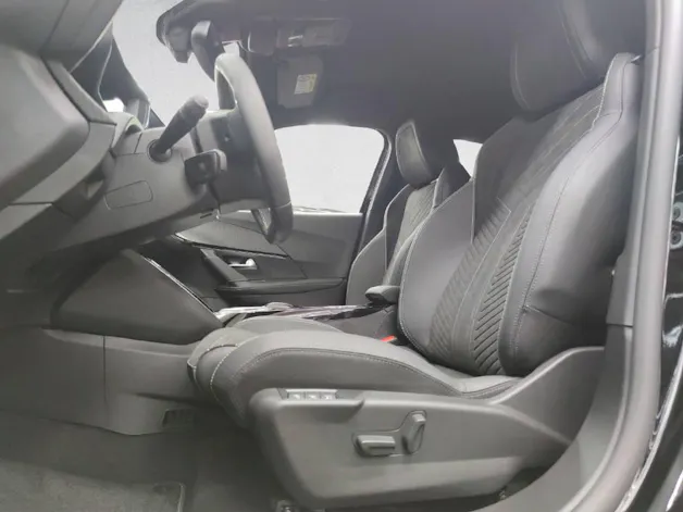 Peugeot 2008 1.2 Hybrid 145 GT