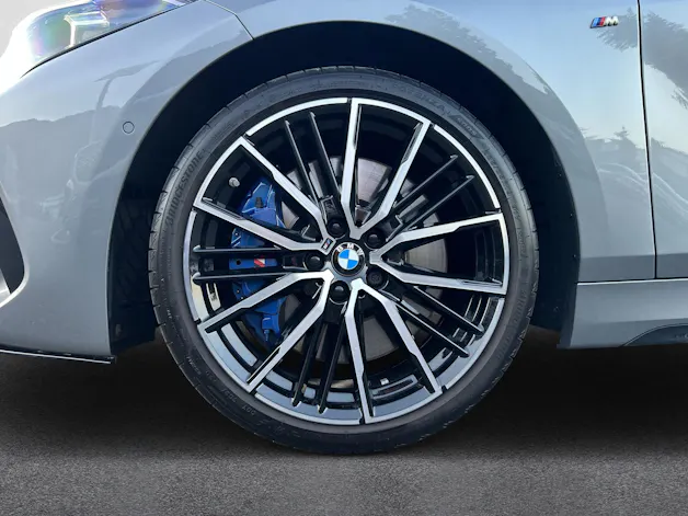 BMW M135i xDrive (CH)