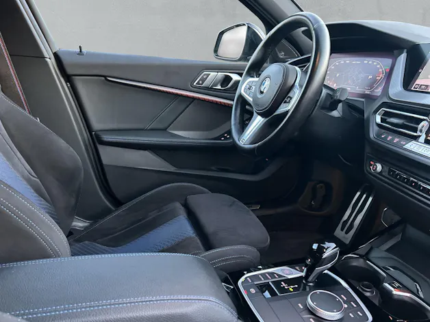 BMW M135i xDrive (CH)
