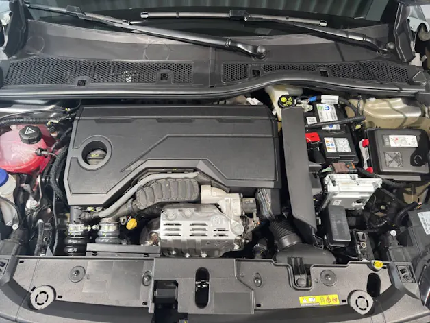 Peugeot 208 1.2 Hybrid Allure