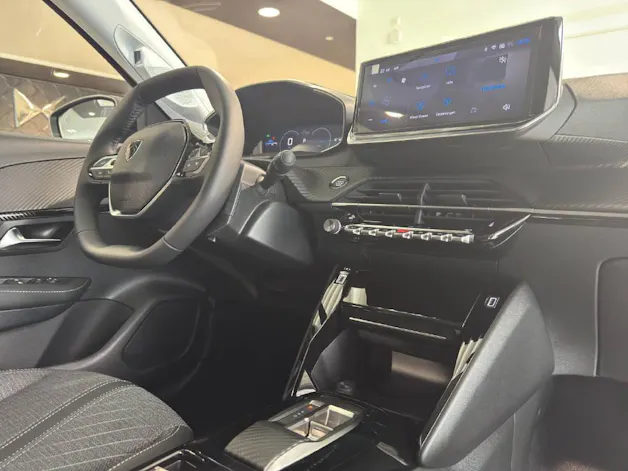 Peugeot 208 1.2 Hybrid Allure
