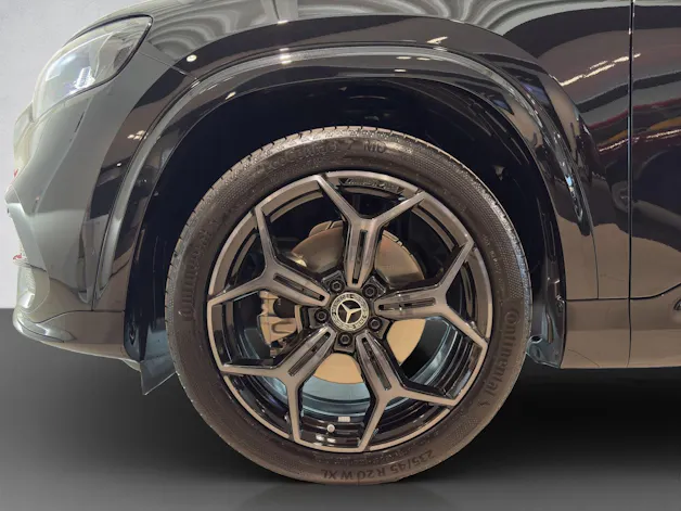 MERCEDES-BENZ GLB 220 AMG Line 4Matic