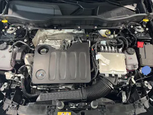MERCEDES-BENZ GLB 220 AMG Line 4Matic
