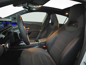 MERCEDES-BENZ A 220 4MATIC AMG Line