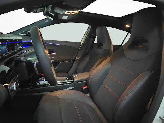 MERCEDES-BENZ A 220 4MATIC AMG Line