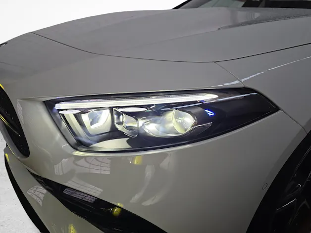 MERCEDES-BENZ A 220 4MATIC AMG Line