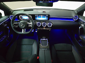 image du véhicule MERCEDES-BENZ A 220 4MATIC AMG Line