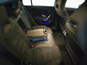 https://vehicle.imgix.net/4386138/6ca761b0-4083-43a0-901c-dfeb8bd7a7c1.jpg