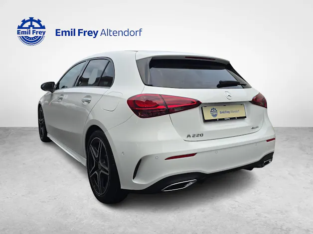 MERCEDES-BENZ A 220 4MATIC AMG Line