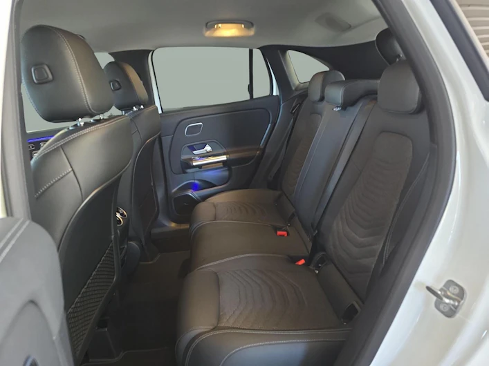 image du véhicule MERCEDES-BENZ GLA 250