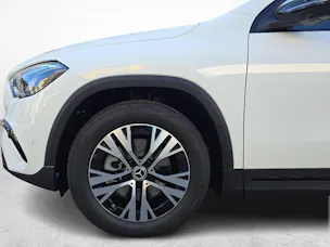 MERCEDES-BENZ GLA 250 4MATIC Swiss Star Progressive