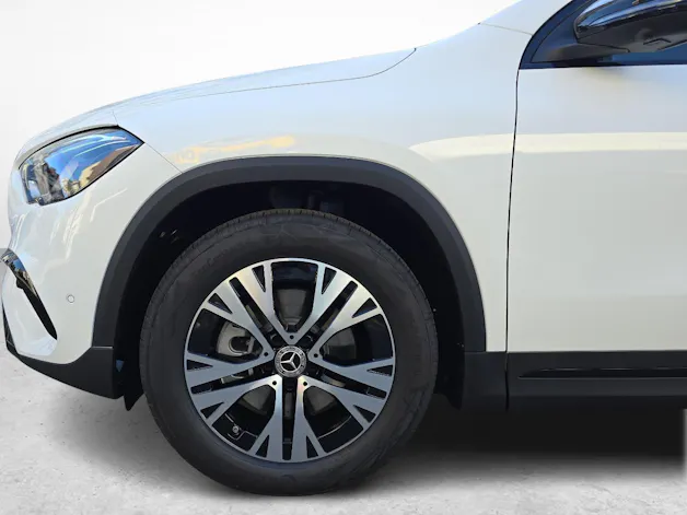 MERCEDES-BENZ GLA 250 4MATIC Swiss Star Progressive