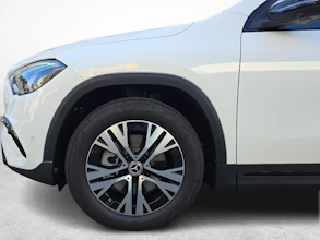 https://vehicle.imgix.net/4386193/c2e92dd0-8b25-43e2-80e9-625c2fc26671.jpg