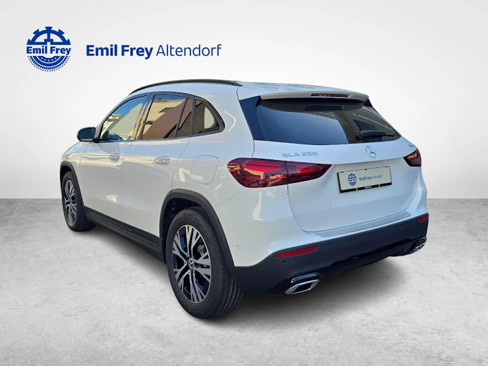 image du véhicule MERCEDES-BENZ GLA 250