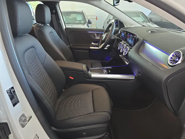 MERCEDES-BENZ GLA 250 4MATIC Swiss Star Progressive