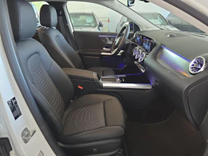 https://vehicle.imgix.net/4386193/dff5ad1e-e8d9-4dc4-a565-ac4817114c3f.jpg