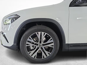 image du véhicule MERCEDES-BENZ GLA 250 4MATIC Swiss Star AMG Line