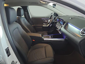 https://vehicle.imgix.net/4386197/afa78e05-9a3b-425d-b60f-50c6876cbf17.jpg