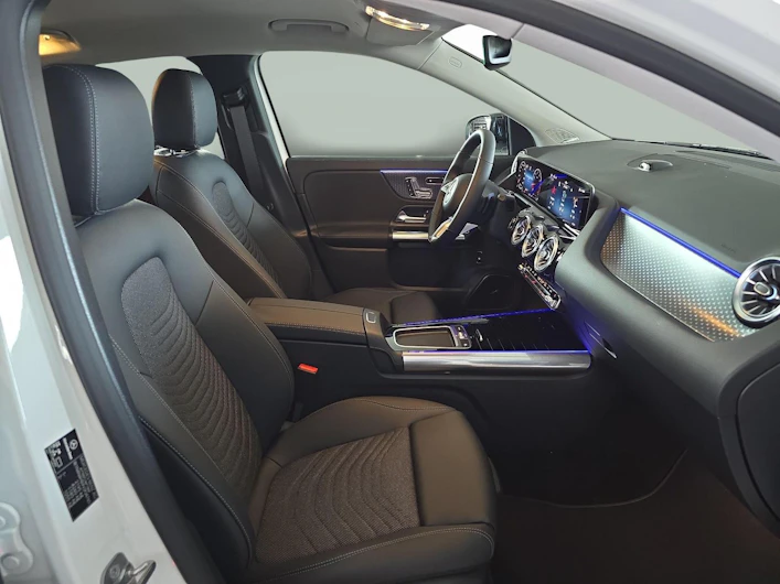 image du véhicule MERCEDES-BENZ GLA 250