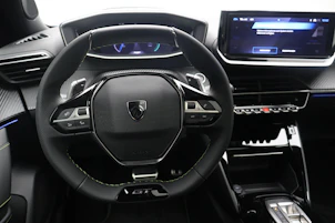 Fahrzeugbild PEUGEOT 2008 1.2 Hybrid 145 GT Exclusive