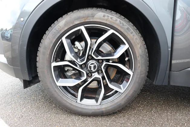 Toyota C-HR 2.0 HEV Trend 4x4