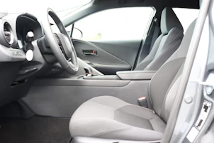 Fahrzeugbild TOYOTA C-HR 2.0 HEV Trend 4x4