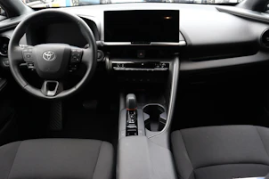 Fahrzeugbild TOYOTA C-HR 2.0 HEV Trend 4x4